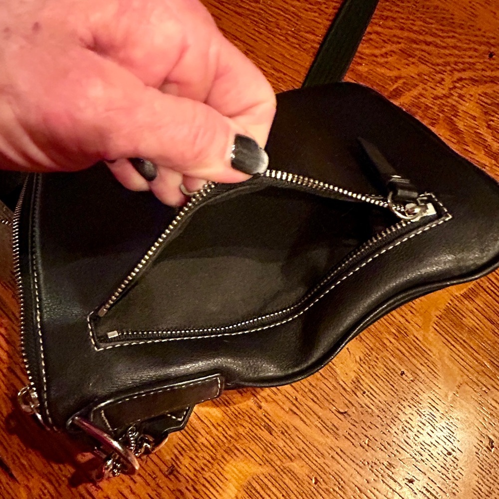 Coach Vintage Leather Crossbody Bag - Picture 7 of 9